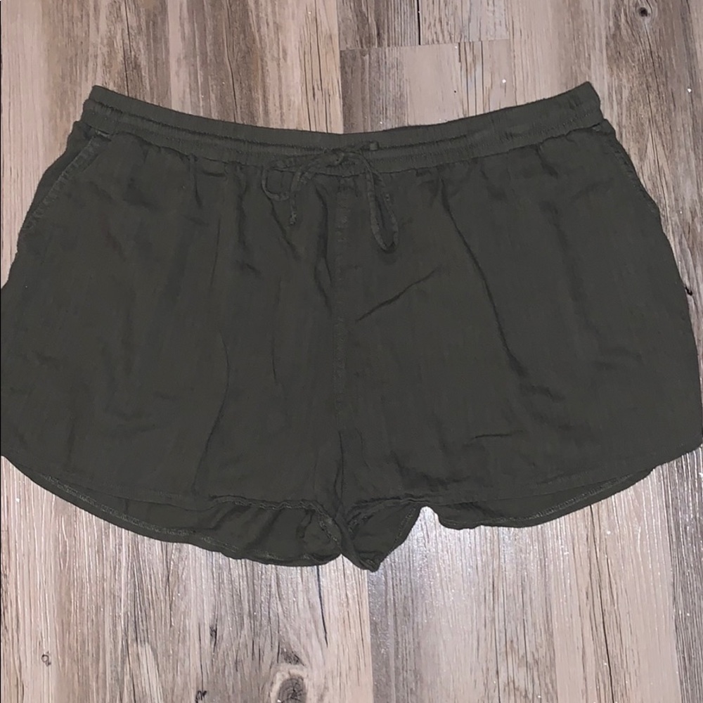 💚Army Green Shorts💚